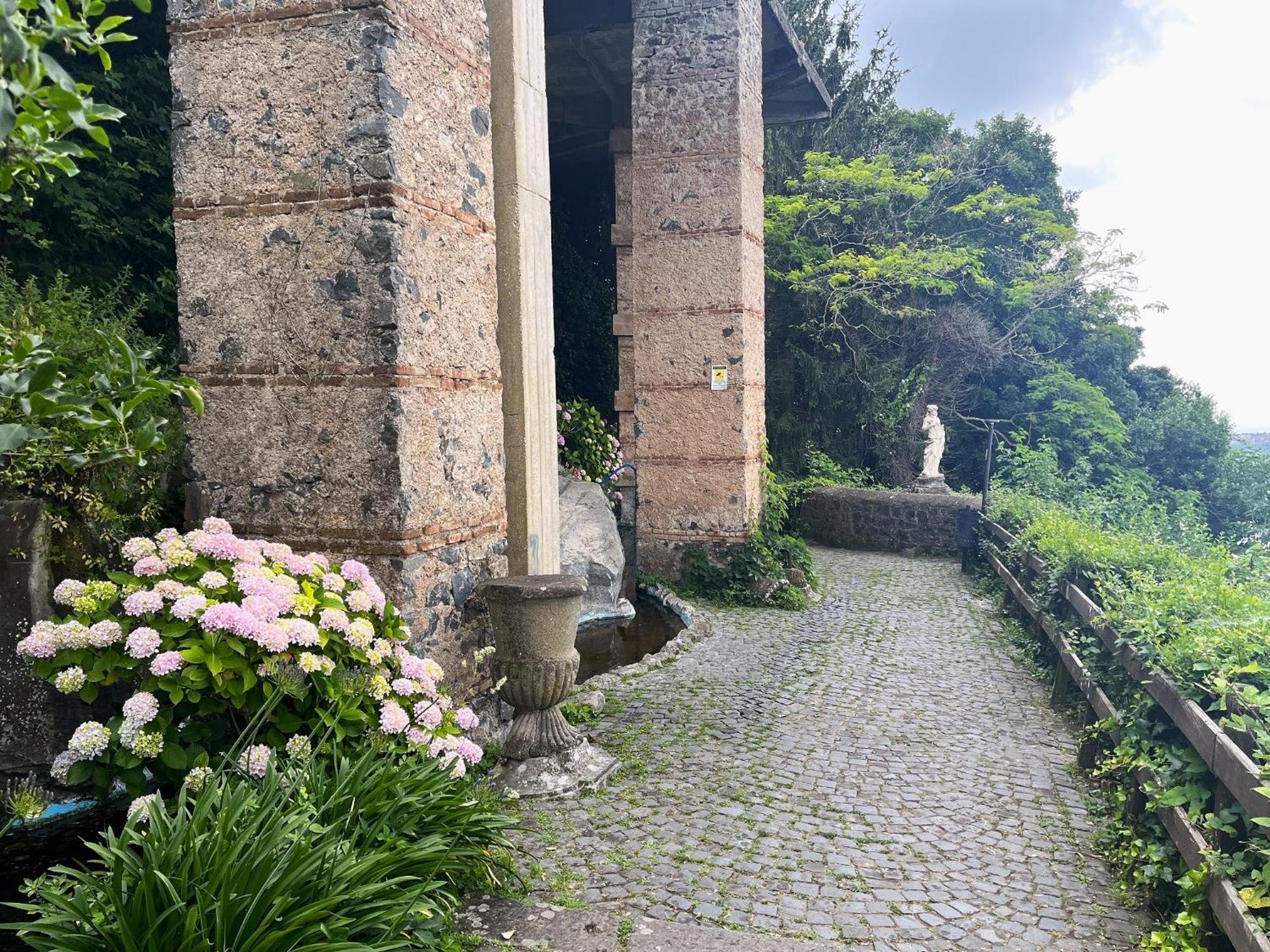 Albergo Diffuso Locanda Specchio Di Diana Nemi Exterior foto